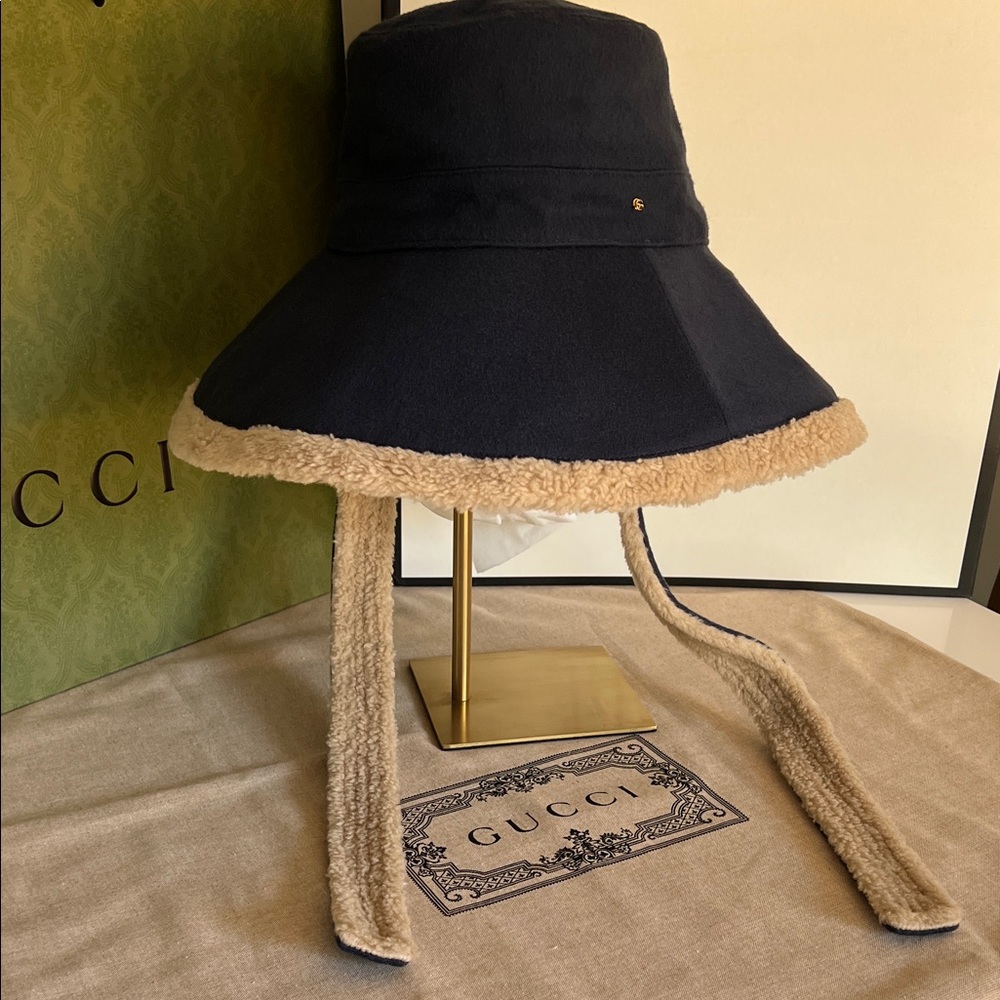 Gucci Women's Navy blue and Tan Bucket Hat